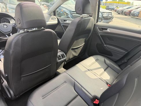 Used 2016 Volkswagen Golf Limited Edition FWD image 29