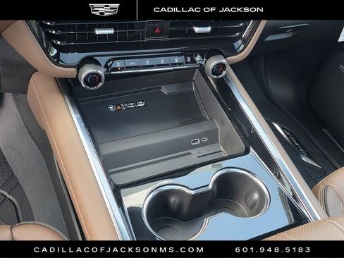 Used 2025 Chevrolet Tahoe High Country RWD image 26