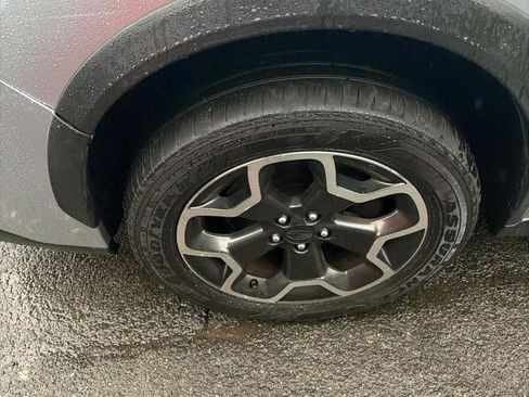 Used 2015 Subaru Crosstrek 2.0i Premium image 3