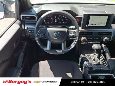 Used 2025 Toyota 4Runner TRD Off-Road AWD/4WD image 14