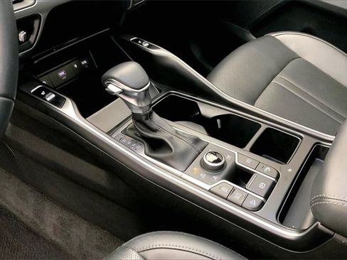 Used 2023 Kia Sorento X-Line EX image 17