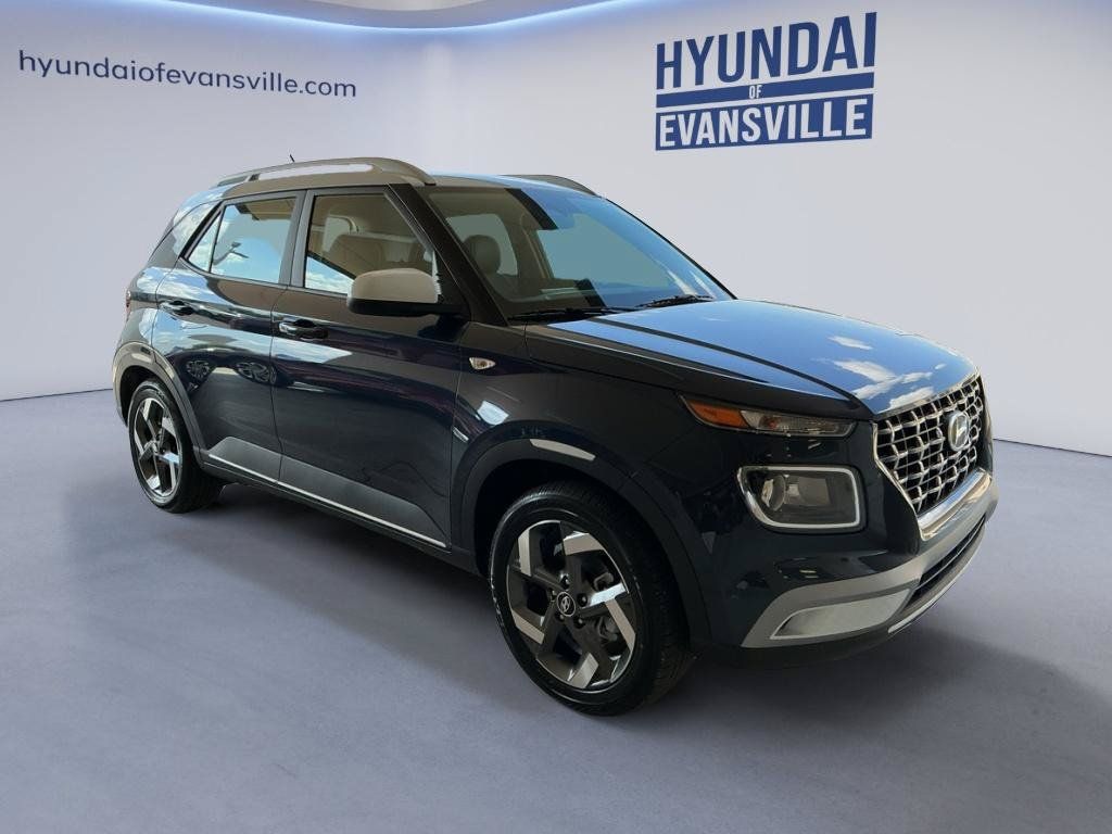 New 2026 Hyundai Venue SEL FWD image 2