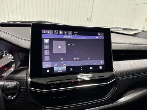 Used 2025 Jeep Compass Latitude w/ Altitude Special Edition image 13