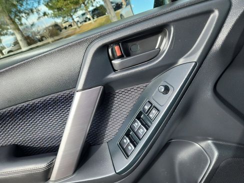 Used 2017 Subaru Forester 2.5i Premium w/ All-Weather Package image 16