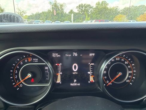 Used 2022 Jeep Gladiator Sport AWD/4WD image 2