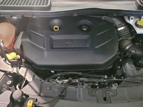 Used 2019 Ford Escape Titanium AWD/4WD image 30