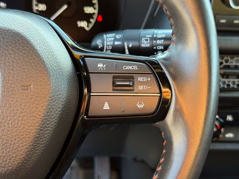 Used 2025 Honda HR-V Sport image 16