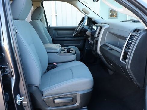 Used 2017 RAM 1500 Express image 41