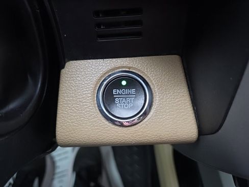 Used 2019 Ford F250 Lariat w/ Lariat Ultimate Package image 38