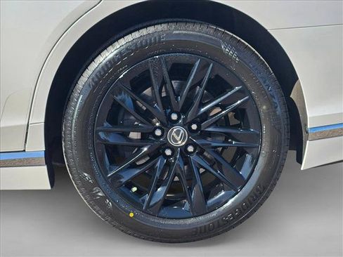 Used 2022 Lexus LS 500 AWD w/ Interior Upgrade Package image 29