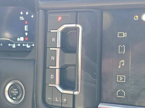 Used 2024 GMC Yukon Denali w/ Advanced Technology Package AWD/4WD image 76