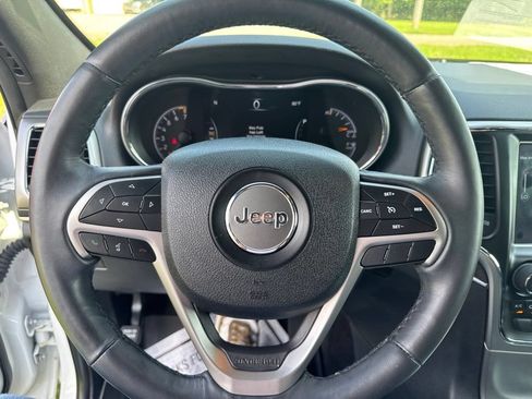Used 2018 Jeep Grand Cherokee Limited AWD/4WD image 12