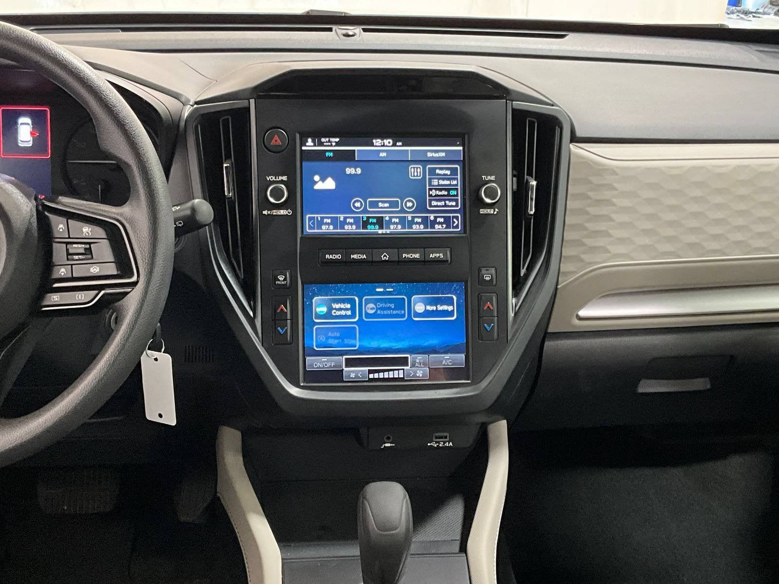 Used 2025 Subaru Forester AWD/4WD image 8