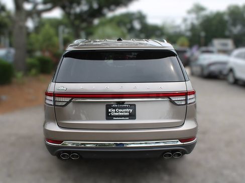 Used 2021 Lincoln Aviator Reserve w/ Equipment Group 201A AWD/4WD image 8