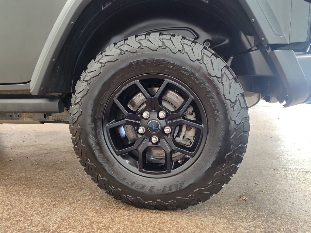Used 2024 Jeep Wrangler Unlimited AWD/4WD image 21