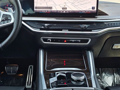 Used 2025 BMW X6 xDrive40i image 33