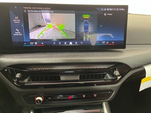 Used 2025 BMW 330i xDrive Sedan w/ Premium Package AWD/4WD image 17