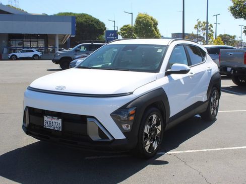 Used 2024 Hyundai Kona SEL FWD image 3