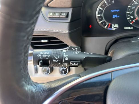 Used 2019 Cadillac Escalade Premium Luxury image 33