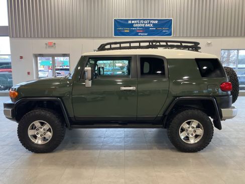 Used 2010 Toyota FJ Cruiser 4WD image 8
