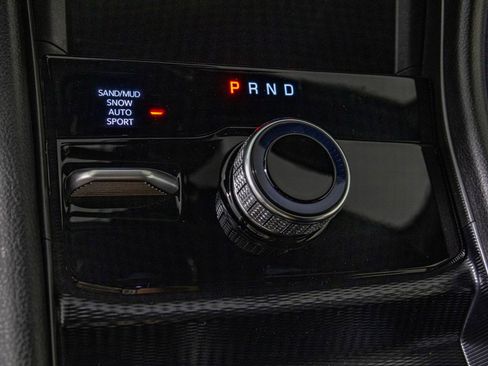 New 2025 Jeep Grand Cherokee Limited image 24