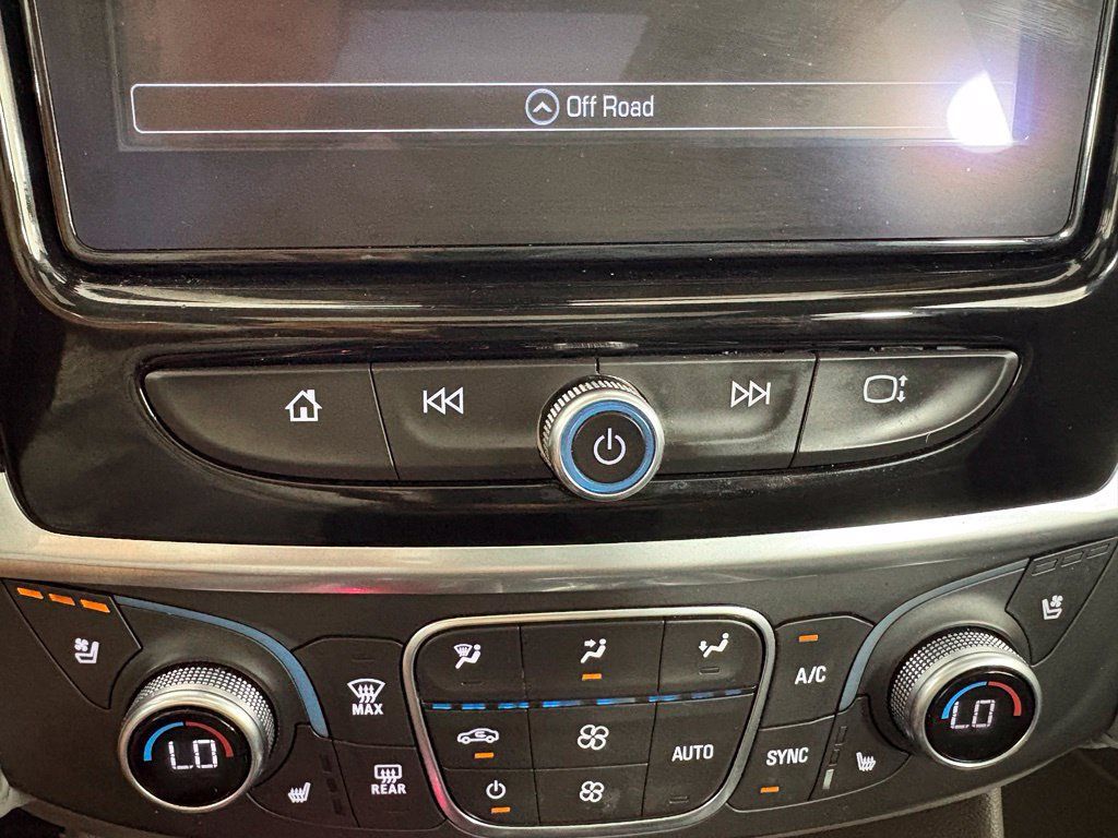 Used 2019 Chevrolet Traverse Premier w/ Driver Confidence II Package FWD image 26