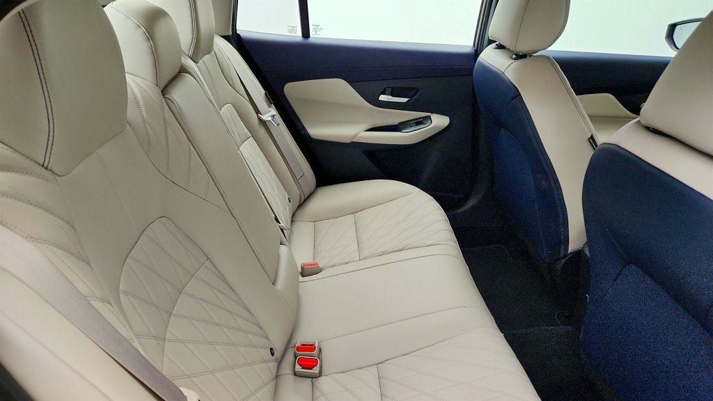 Used 2026 Nissan Sentra SL w/ Floor Mat Package FWD image 23
