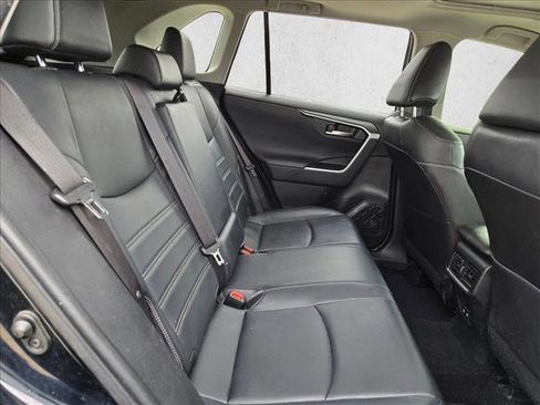 Used 2020 Toyota RAV4 Limited image 21