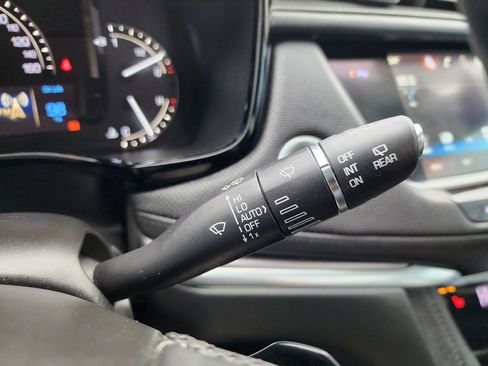 Used 2017 Cadillac XT5 Luxury w/ Driver Awareness Package image 38