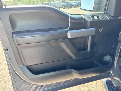 Used 2018 Ford F150 XLT w/ Equipment Group 302A Luxury AWD/4WD image 16