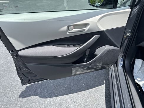 New 2025 Toyota Corolla LE FWD image 22