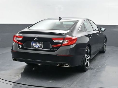Used 2018 Honda Accord Sport image 7