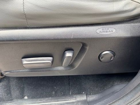 Used 2020 Toyota Tundra SR5 w/ SR5 Leather Package AWD/4WD image 11