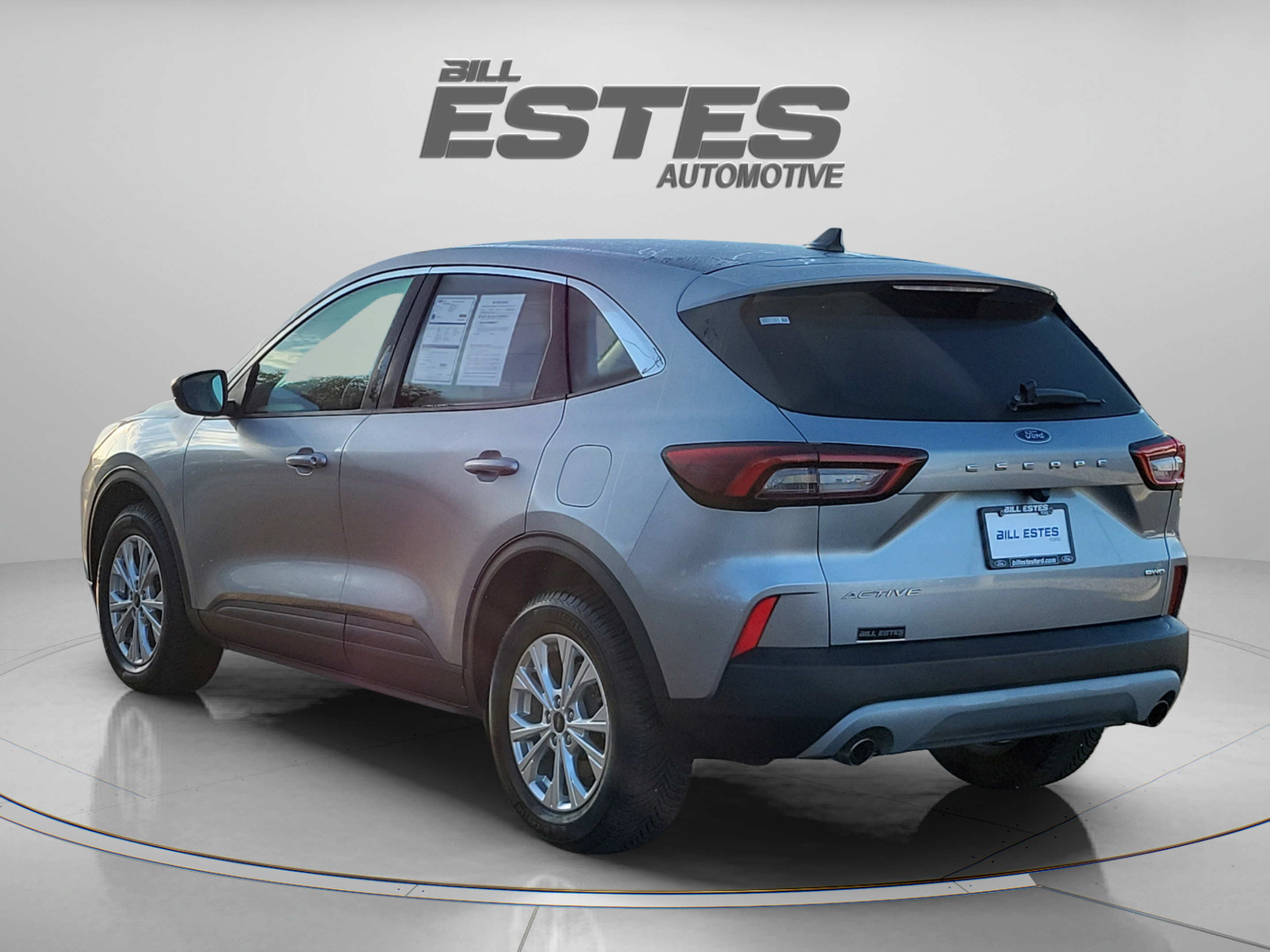 Used 2023 Ford Escape Active AWD/4WD image 2