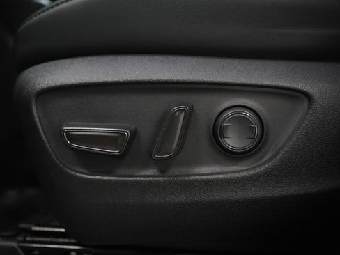 Used 2022 Toyota Highlander XSE image 23