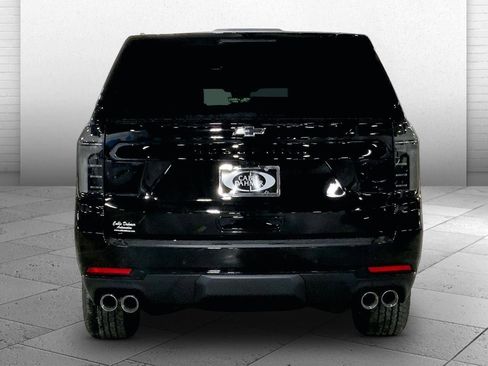 New 2026 Chevrolet Suburban Z71 w/ Z71 Off-Road Package AWD/4WD image 4
