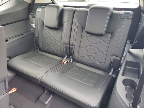 New 2026 Volkswagen Atlas SE image 11