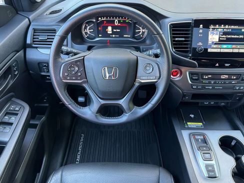 Used 2024 Honda Passport EX-L image 16