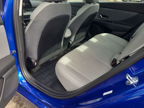 Used 2023 Hyundai Elantra Limited image 20