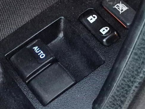 Used 2019 Toyota Corolla LE FWD image 7