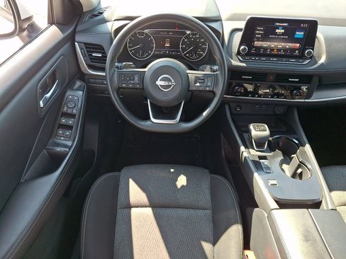 Used 2024 Nissan Rogue SV FWD image 22