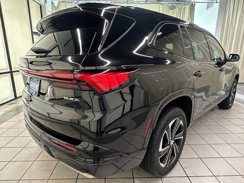 Certified 2025 Buick Enclave Sport Touring image 5