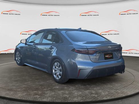 Used 2022 Toyota Corolla LE FWD image 8