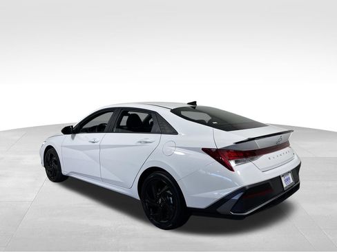 New 2026 Hyundai Elantra SEL w/ Cargo Package FWD image 3