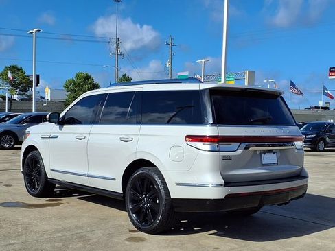 Certified 2022 Lincoln Navigator Reserve AWD/4WD image 23