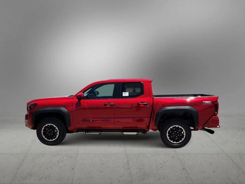 Used 2025 Toyota Tacoma TRD Off-Road image 5