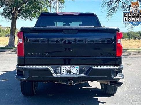 Used 2022 Chevrolet Silverado 1500 Custom w/ LPO, Blackout Package RWD image 4