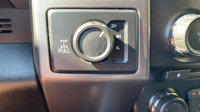 Used 2018 Ford F150 XLT w/ Equipment Group 302A Luxury AWD/4WD image 20