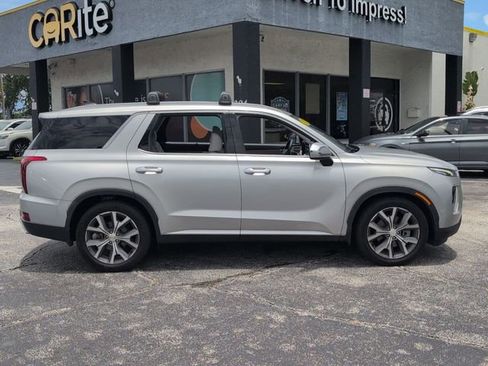 Used 2022 Hyundai Palisade SEL w/ 8P Bench Seat Package FWD image 4