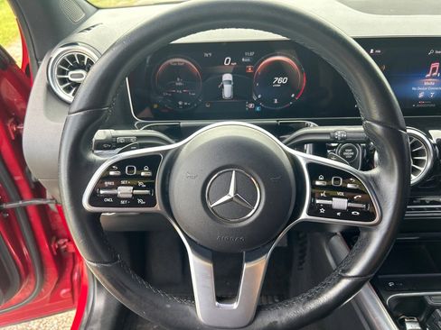 Used 2021 Mercedes-Benz GLA 250 image 9